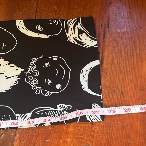 Urban Outfitters Shekou X-Small black pants with white faces EUC silky material - Picture 8 of 10